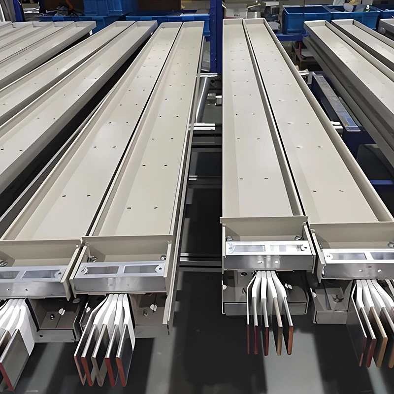 Geschlossene Hochstromschiene